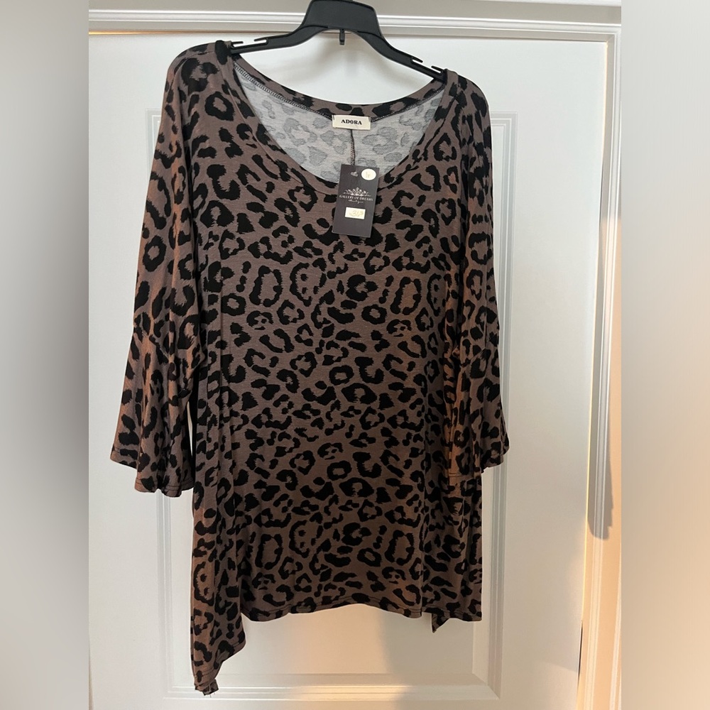 1X- Animal Print Bell Sleeve blouse